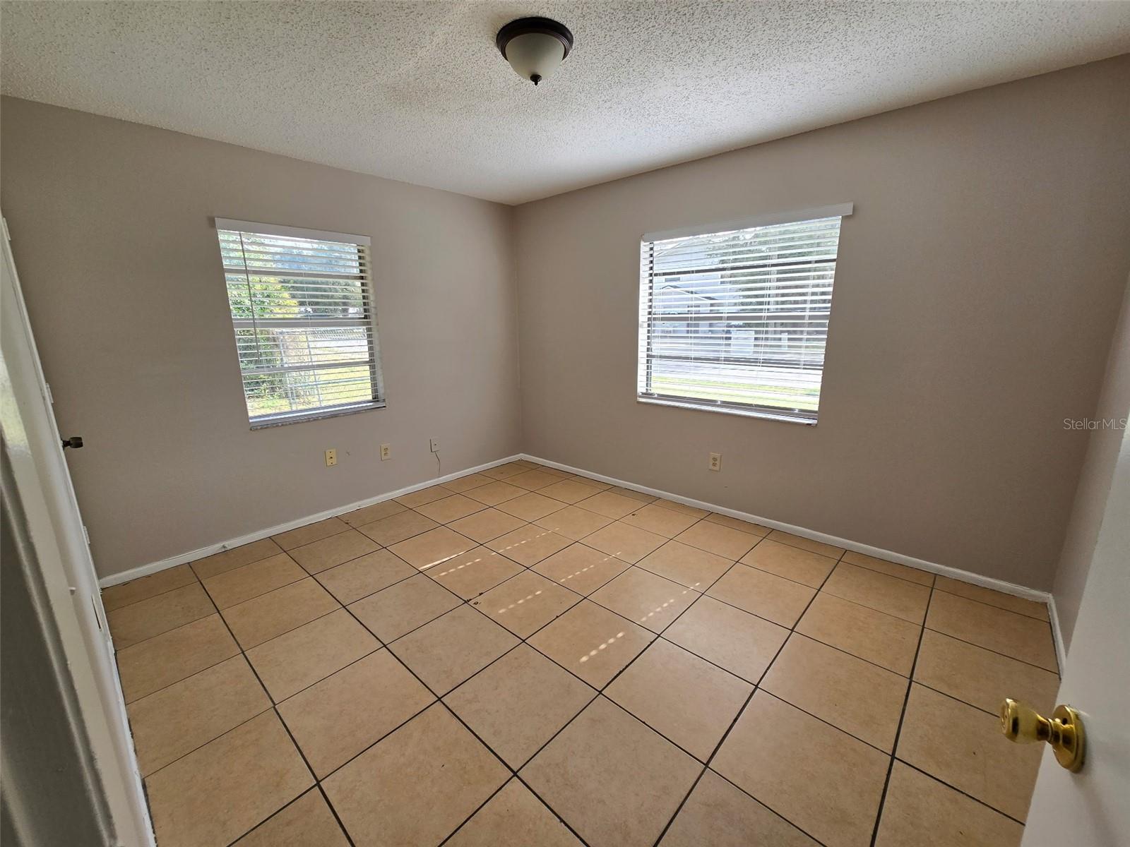 Image 8 of 8 For 385 Lime Street 2