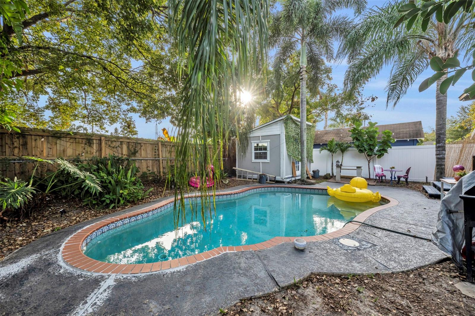 Image 13 of 15 For 414 Muriel Street