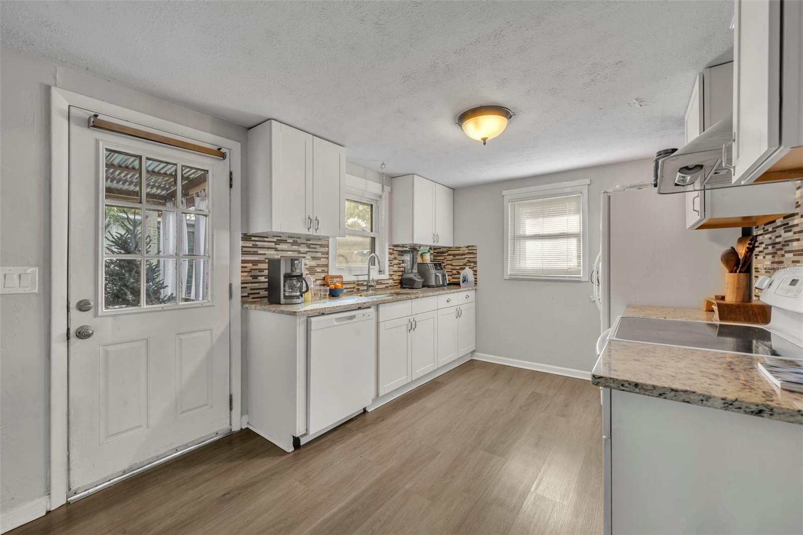 Image 5 of 15 For 414 Muriel Street