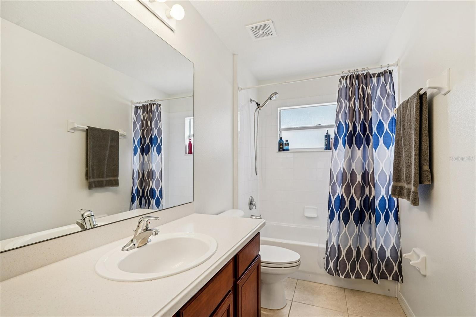 Image 14 of 19 For 10118 Rockdale Drive