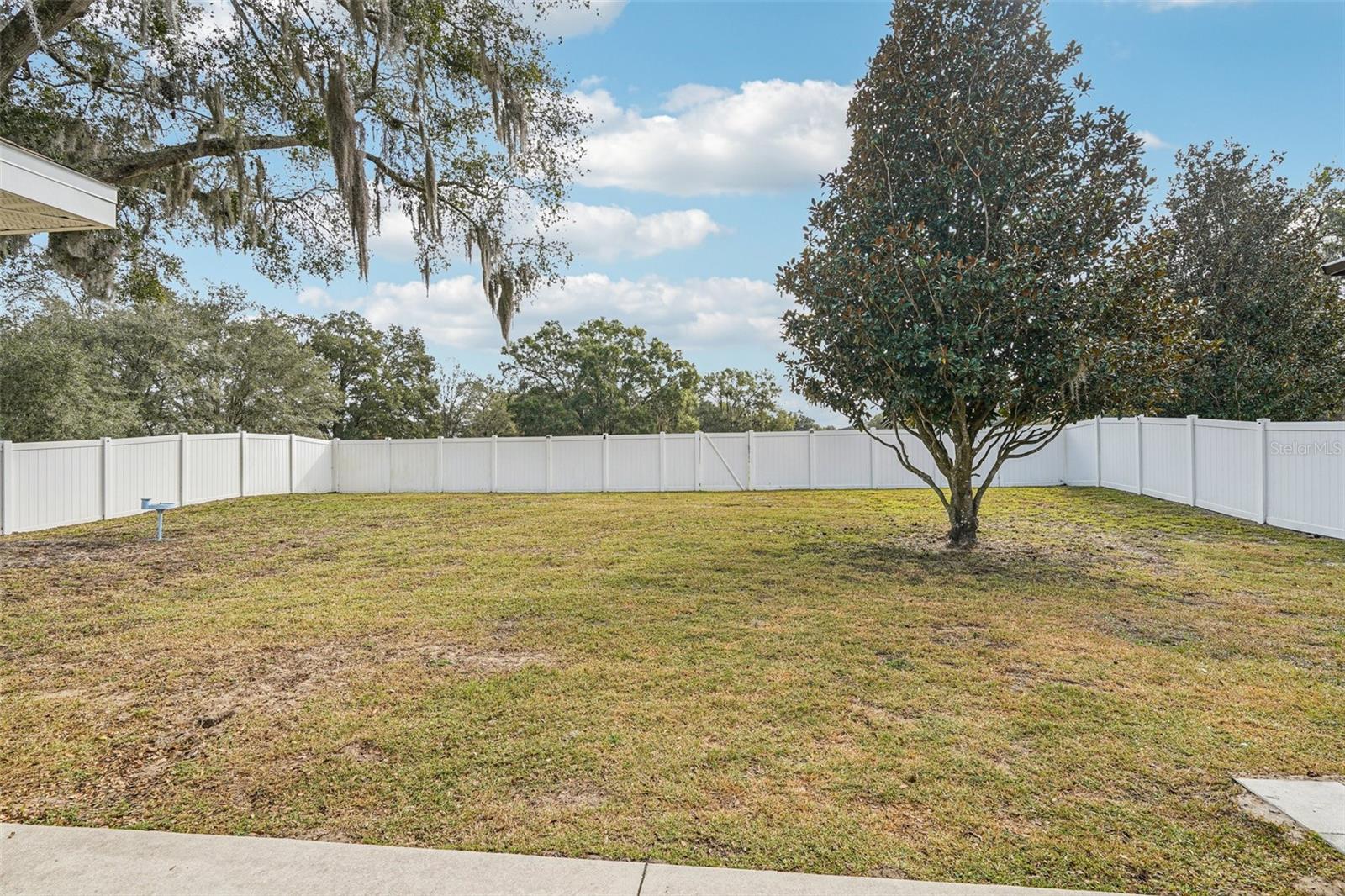 Image 18 of 19 For 10118 Rockdale Drive