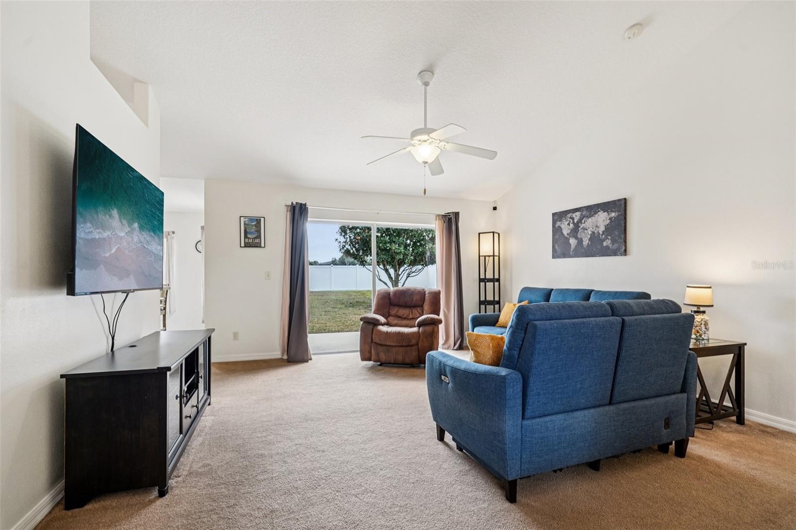 Image 4 of 19 For 10118 Rockdale Drive