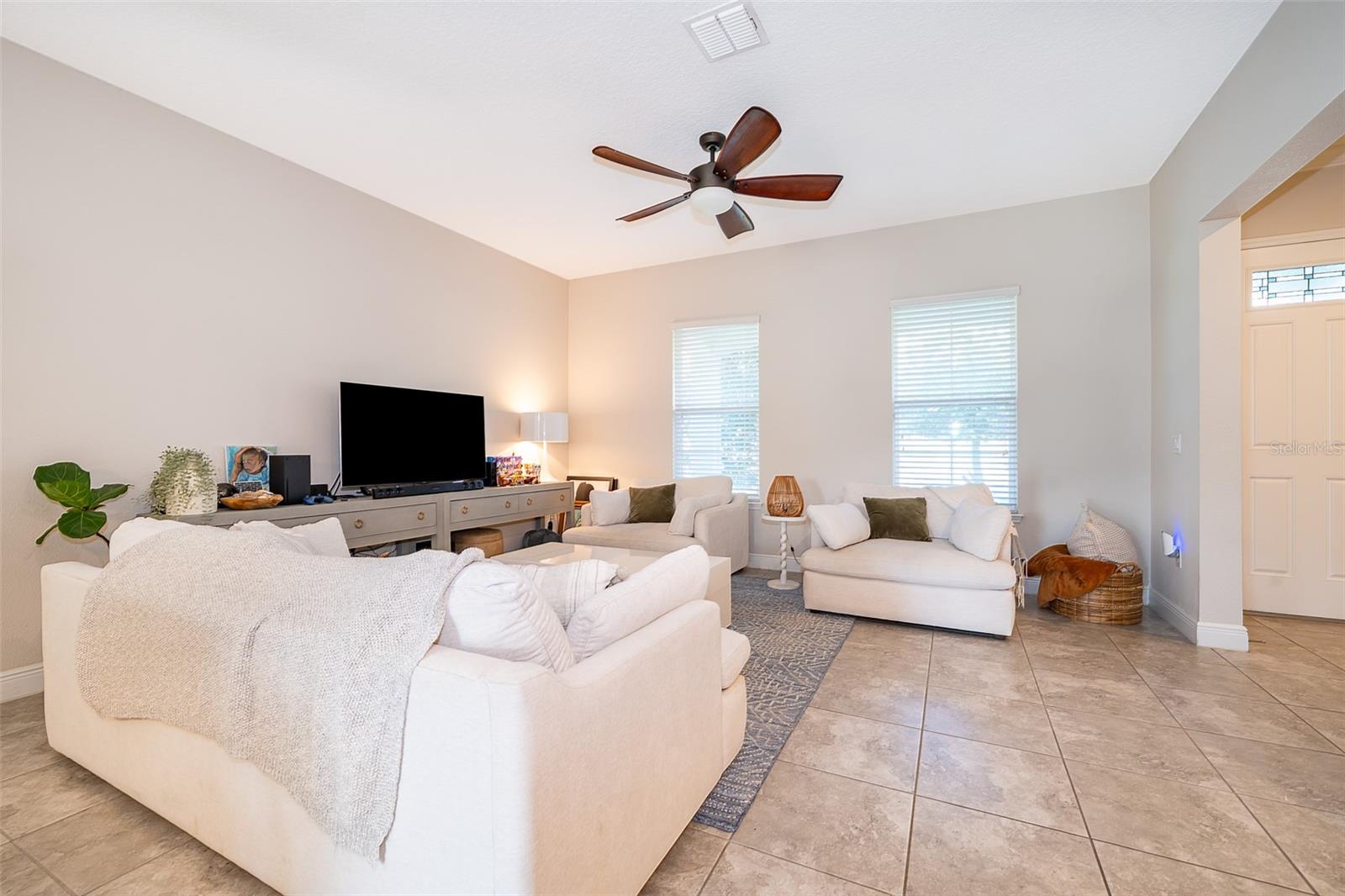 Image 7 of 36 For 7189 Summerlake Groves Street