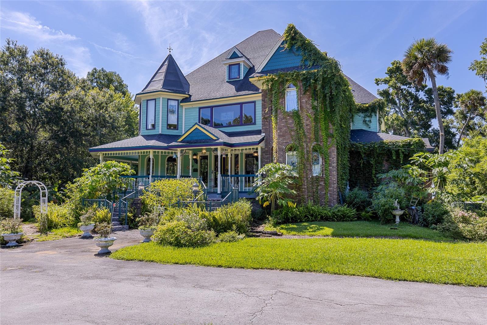 Image 4 of 95 For 6275 Halabrin Road