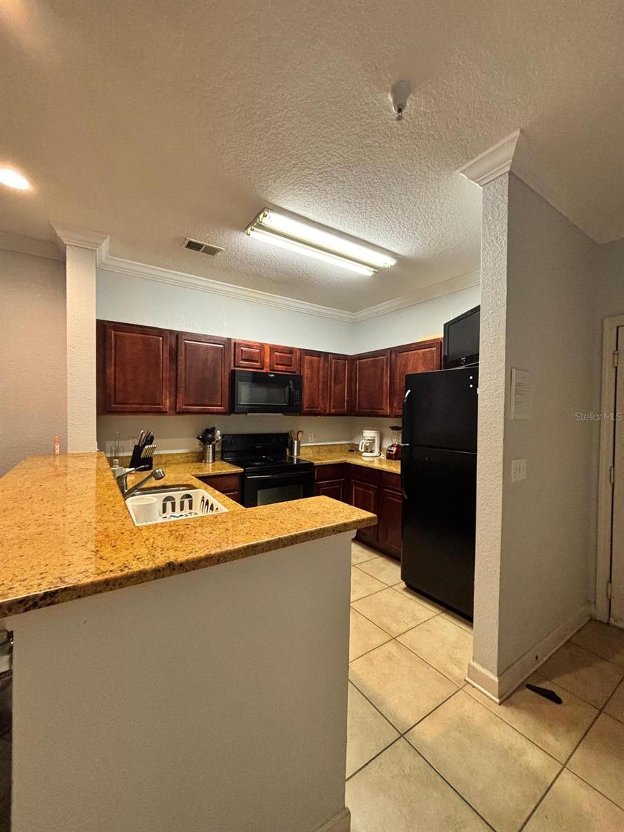 Image 18 of 30 For 8010 Tuscany Way 5105