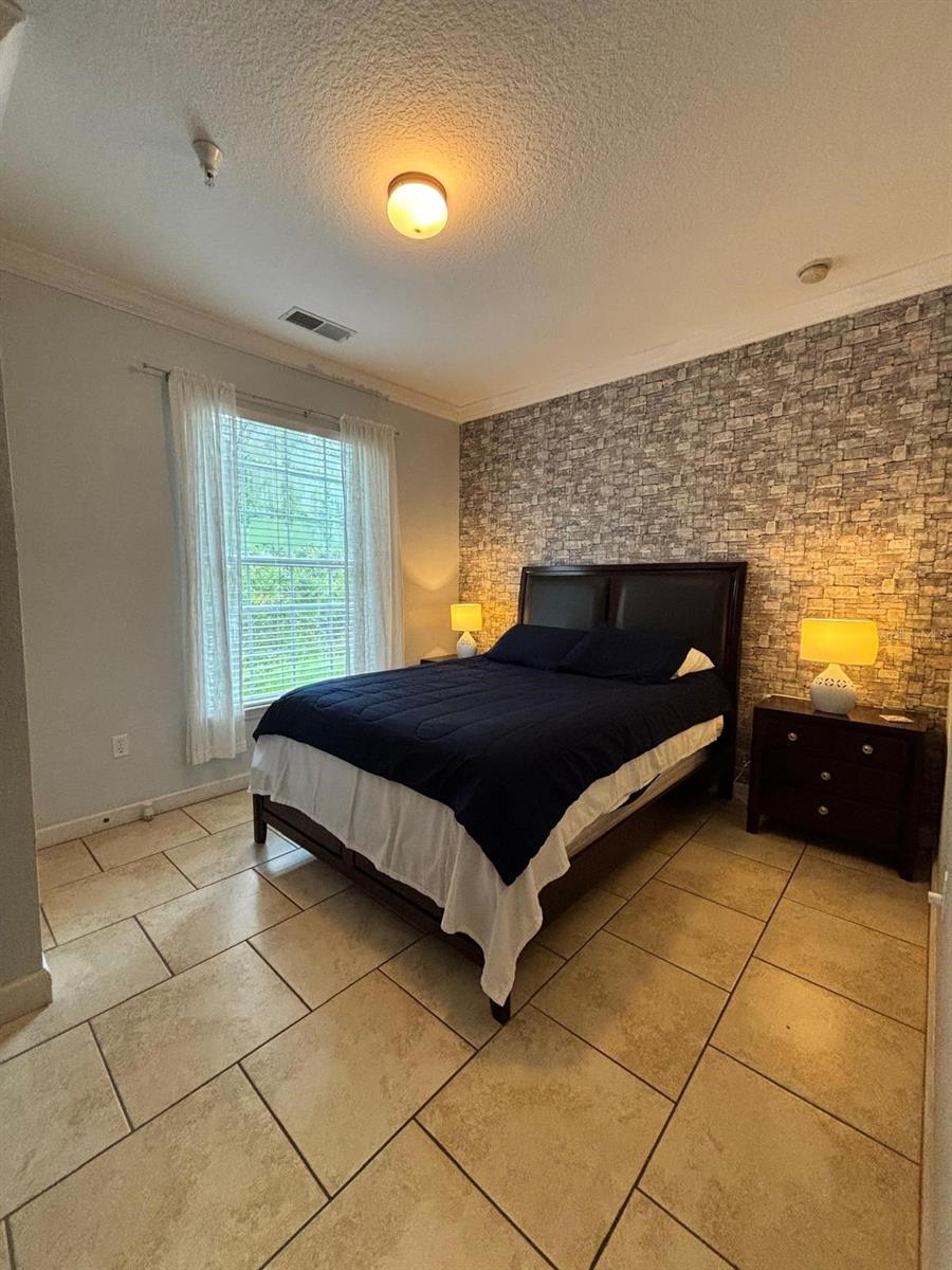 Image 19 of 30 For 8010 Tuscany Way 5105