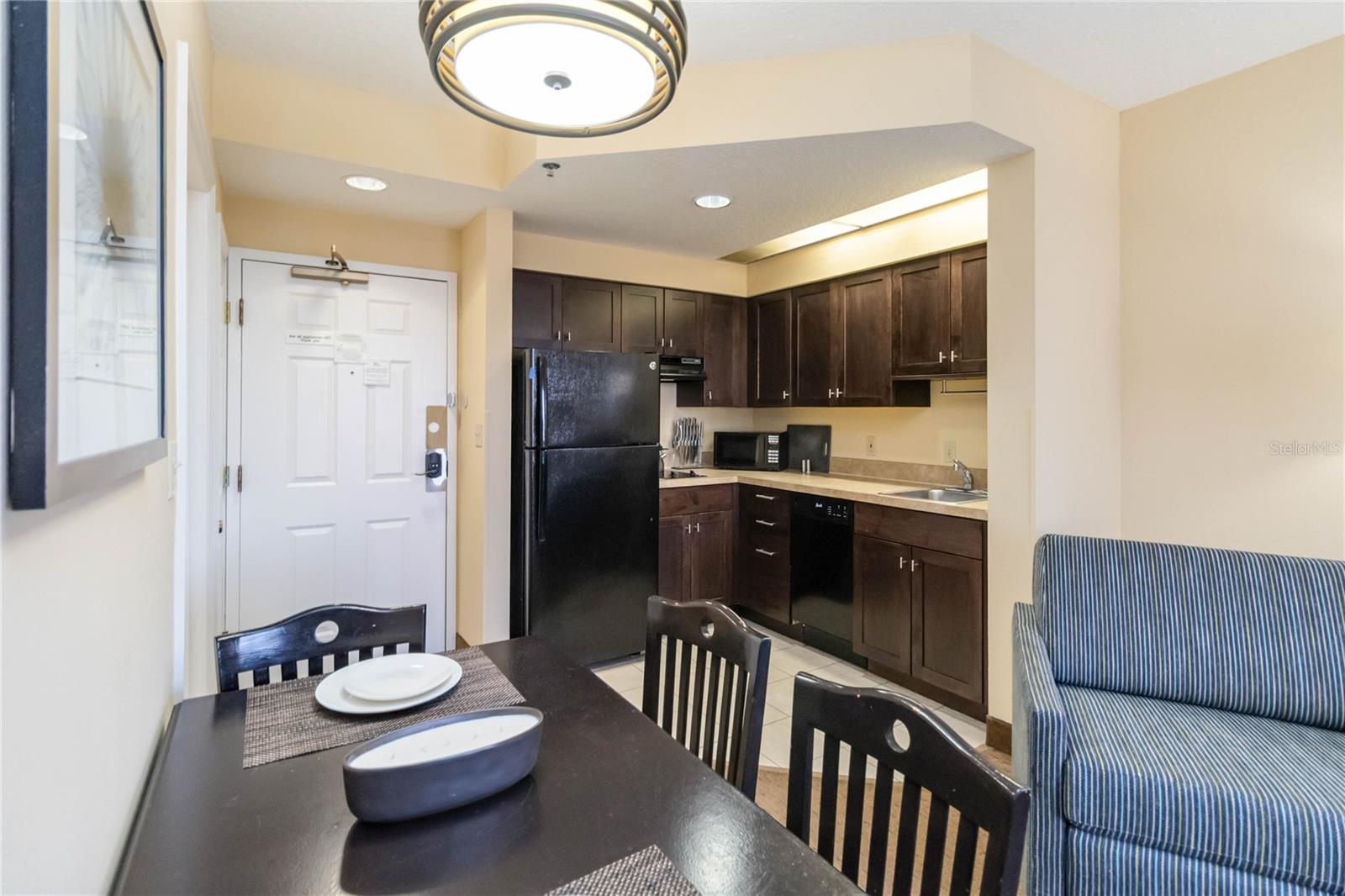 Image 4 of 24 For 7601 Canada Avenue 431