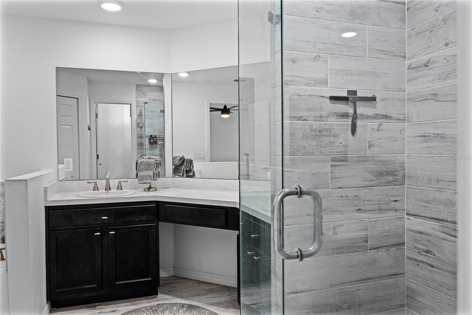 Image 13 of 26 For 10339 Castillo Court