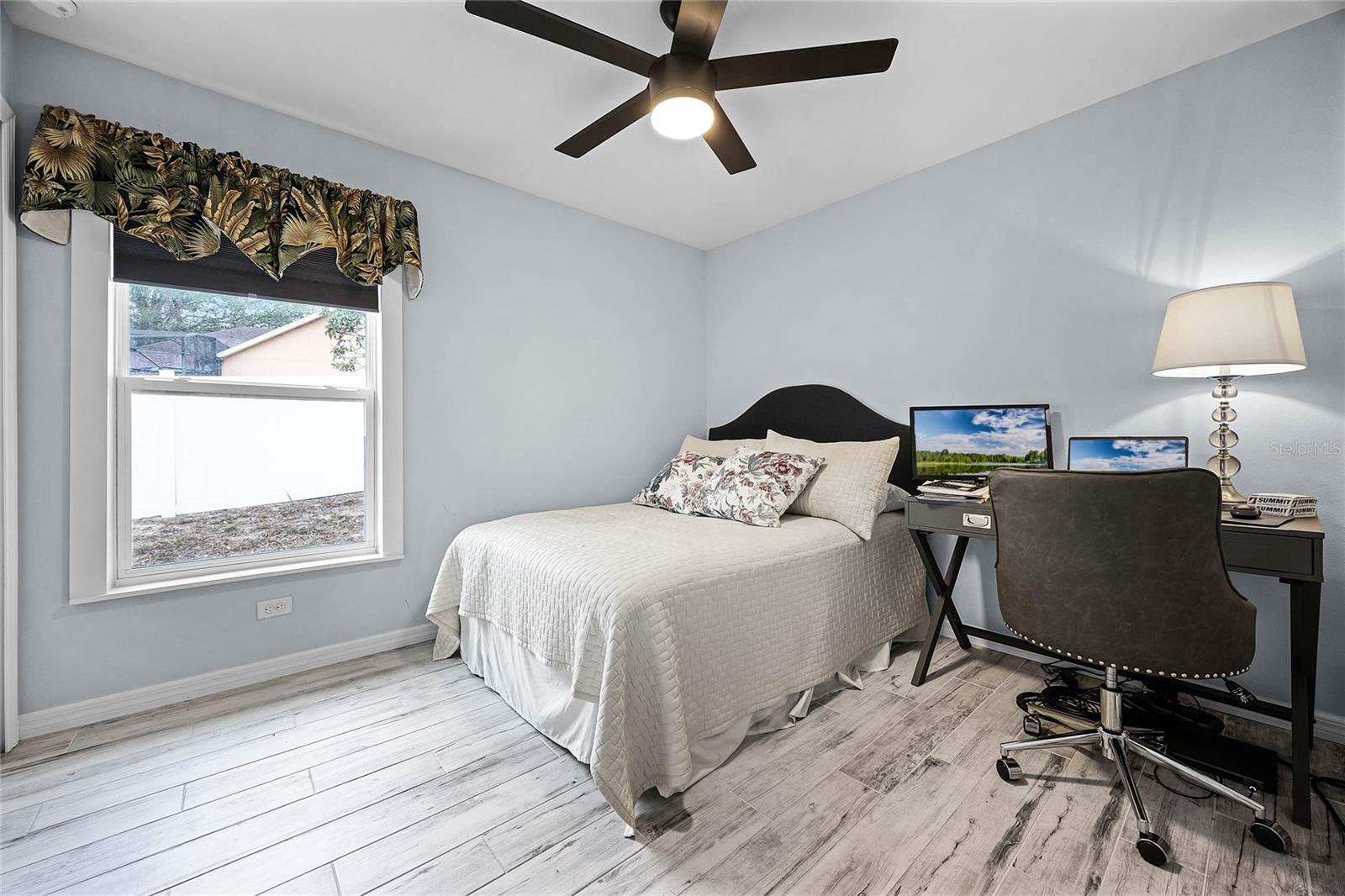 Image 18 of 26 For 10339 Castillo Court