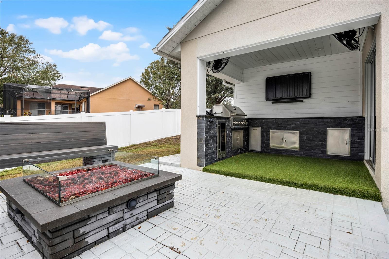 Image 20 of 26 For 10339 Castillo Court