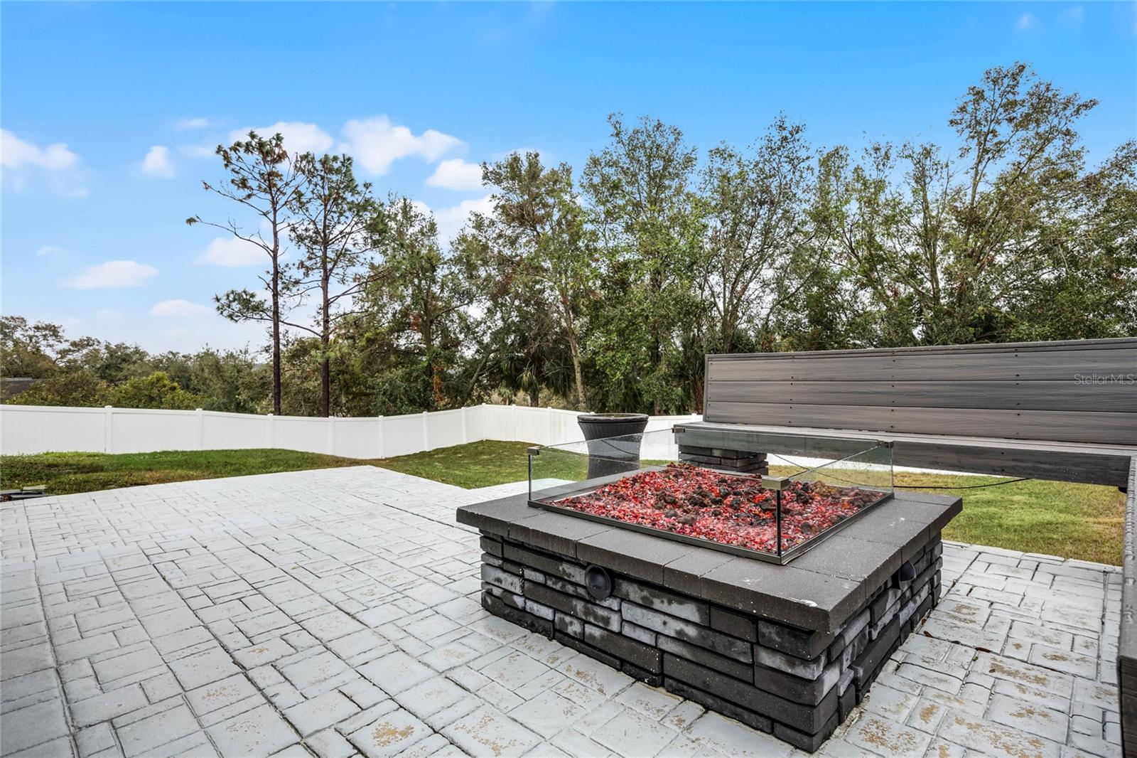 Image 21 of 26 For 10339 Castillo Court