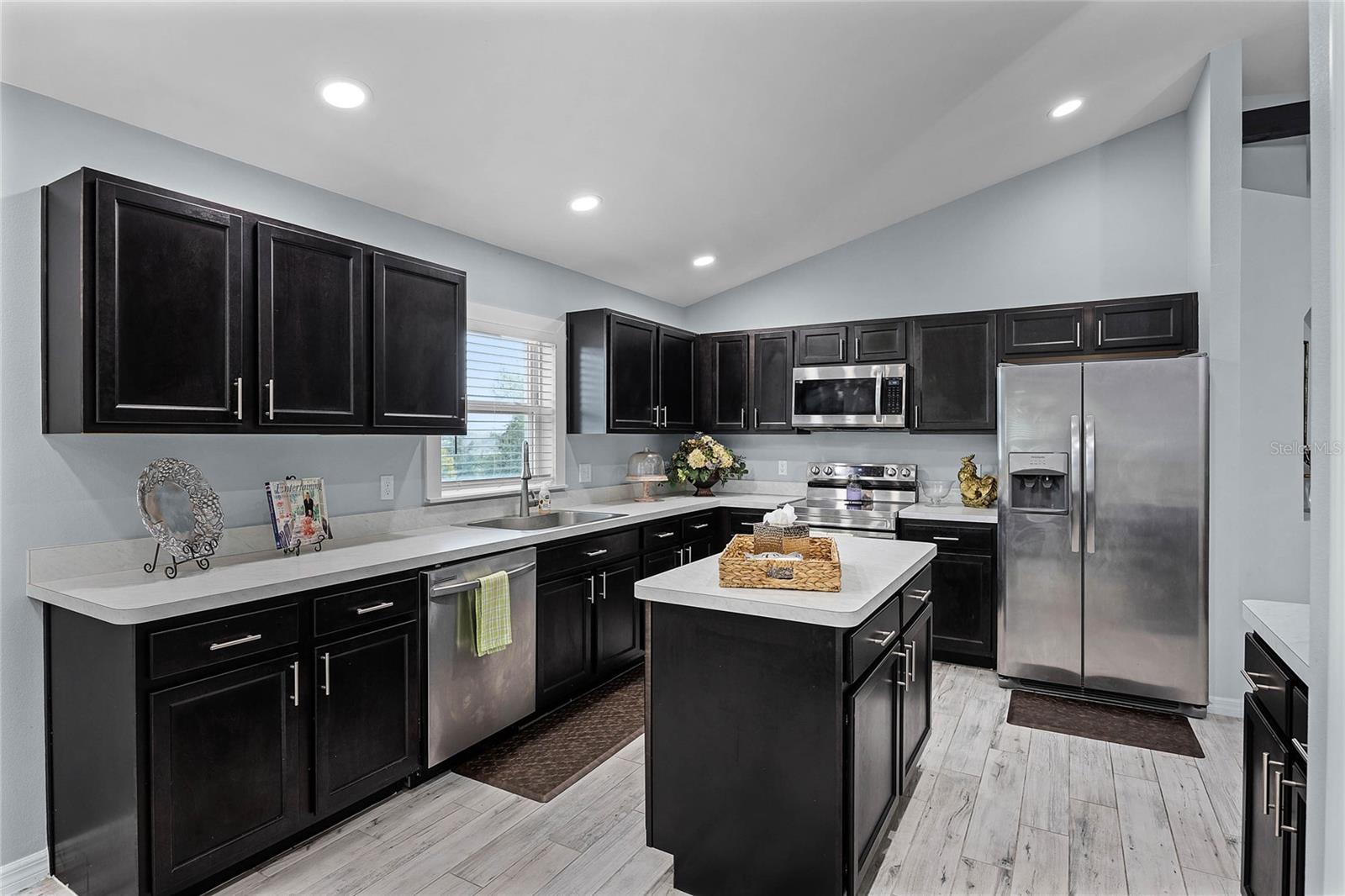 Image 3 of 26 For 10339 Castillo Court