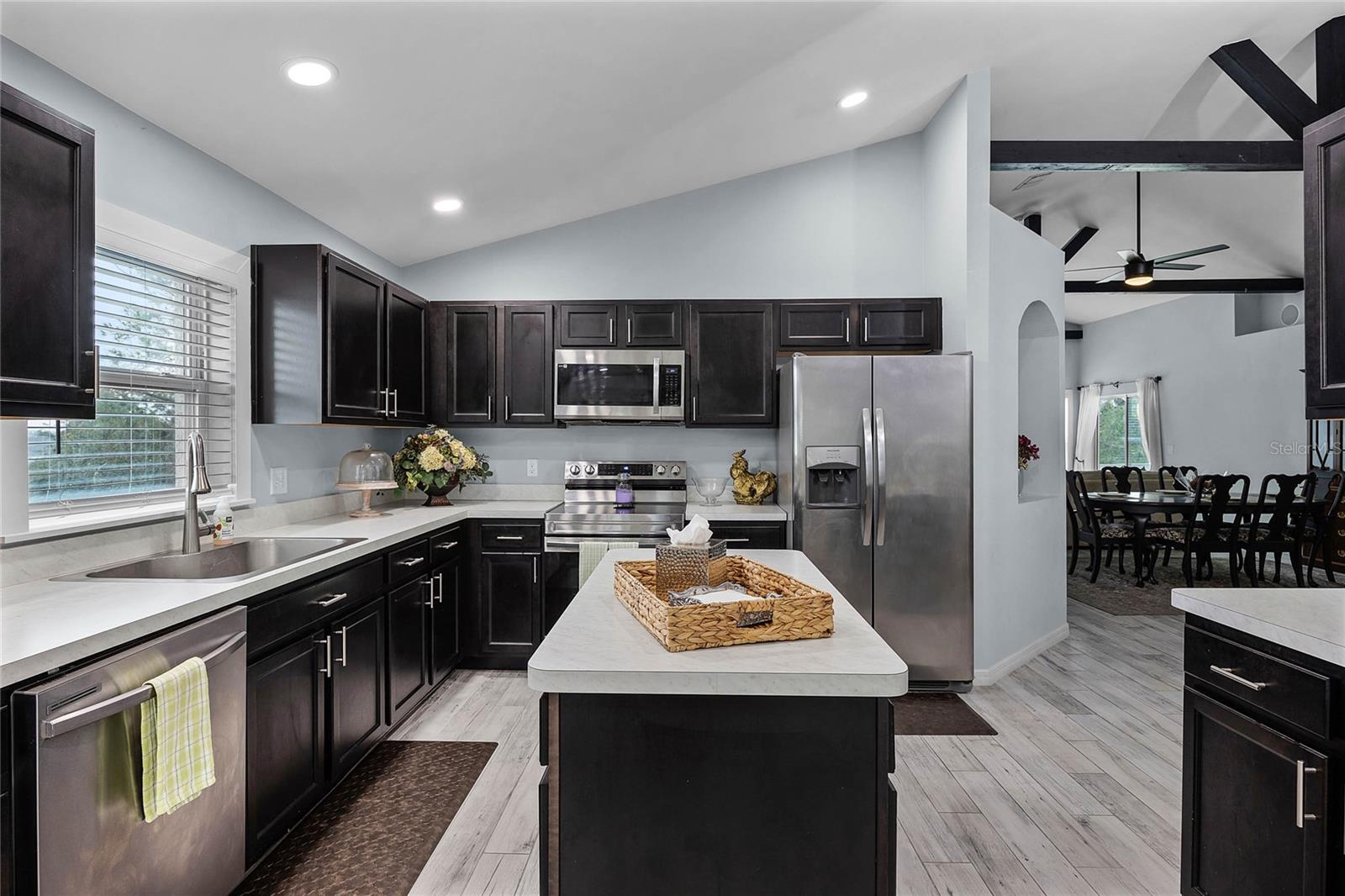 Image 4 of 26 For 10339 Castillo Court