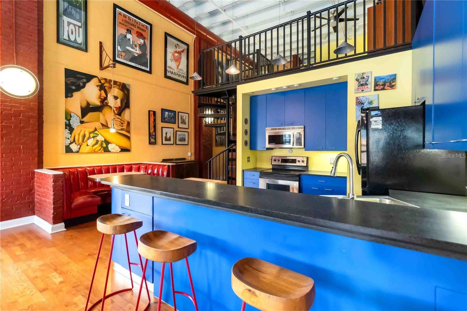 Image 12 of 36 For 62 Colonial Drive 301