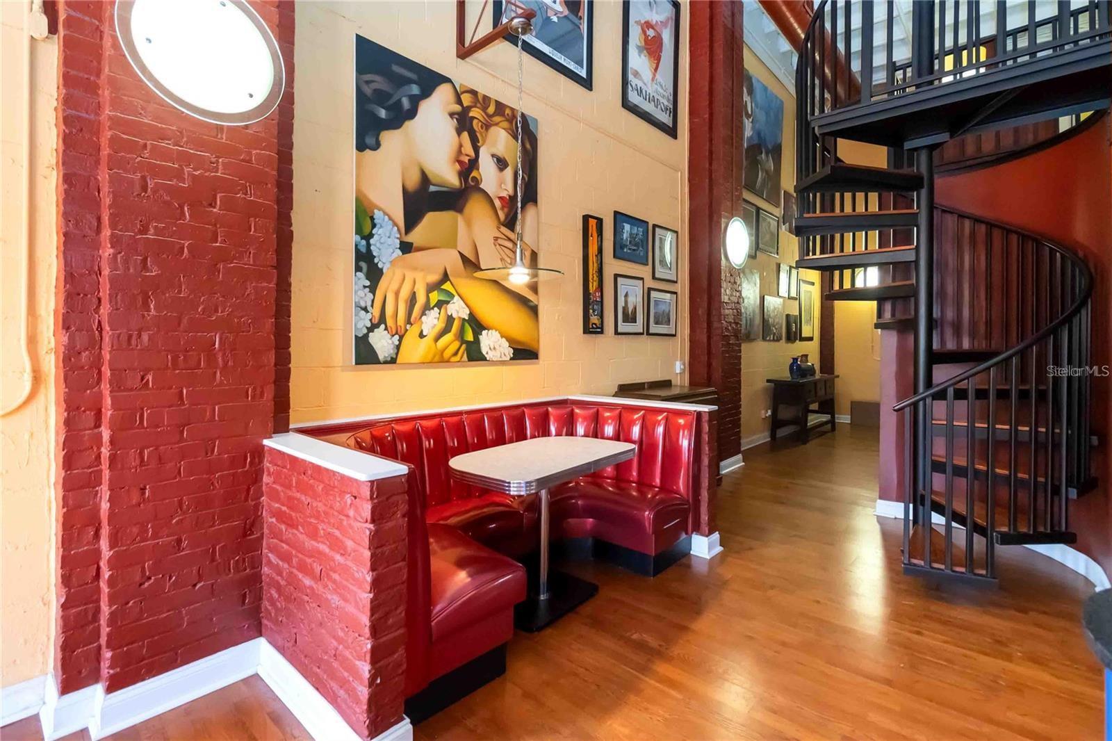 Image 15 of 36 For 62 Colonial Drive 301