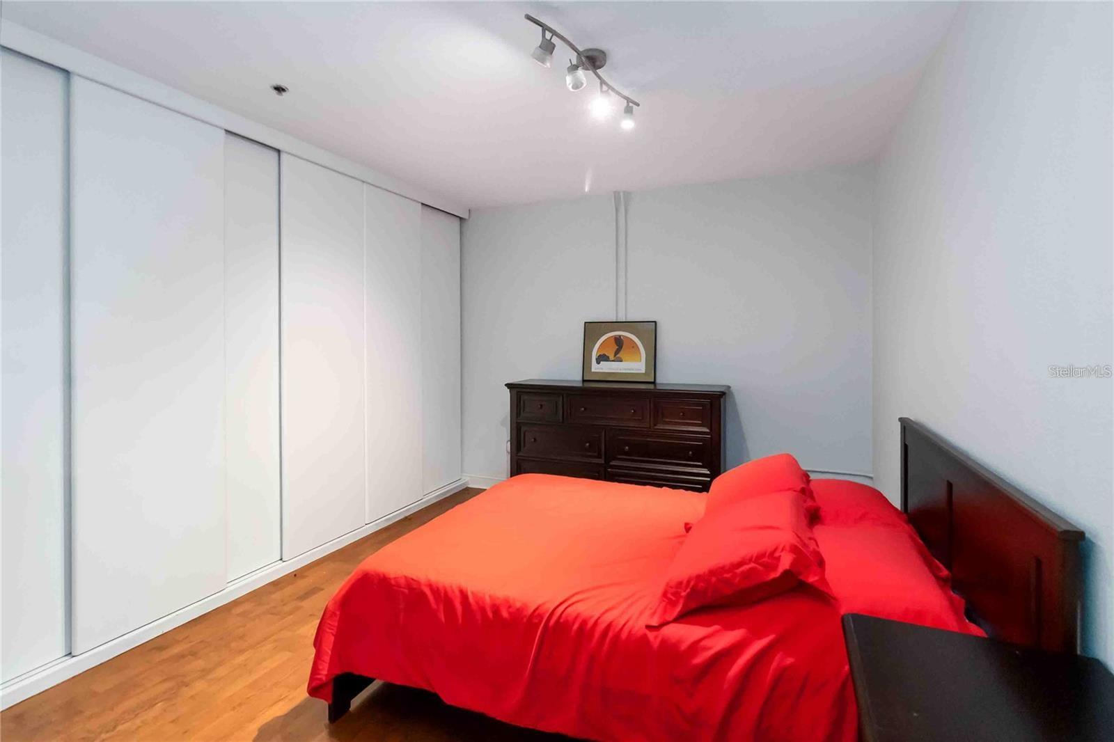 Image 16 of 36 For 62 Colonial Drive 301