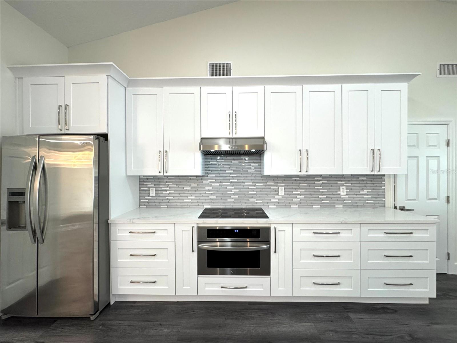 Image 10 of 43 For 9943 Bay Vista Estates Boulevard