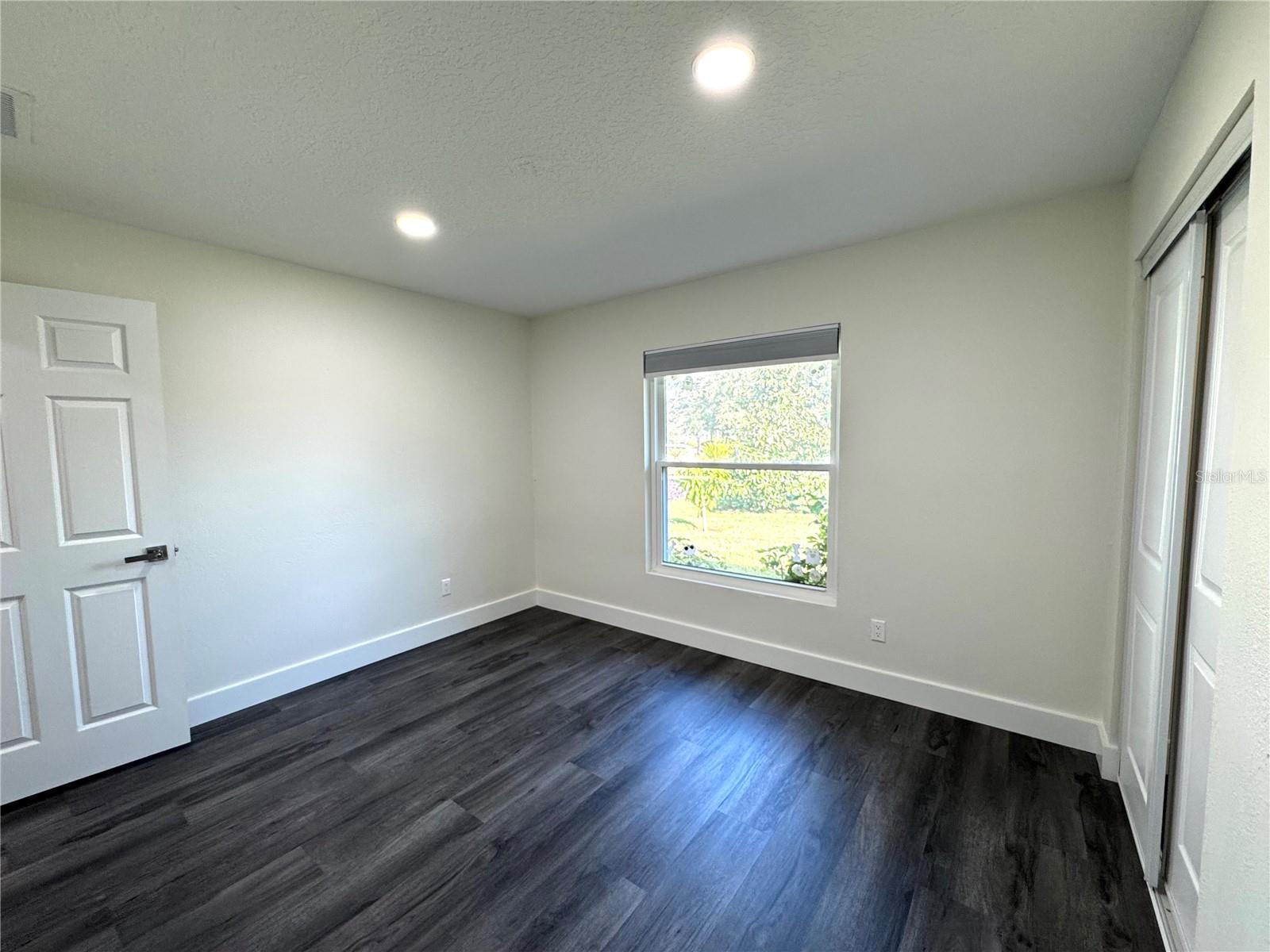 Image 33 of 43 For 9943 Bay Vista Estates Boulevard