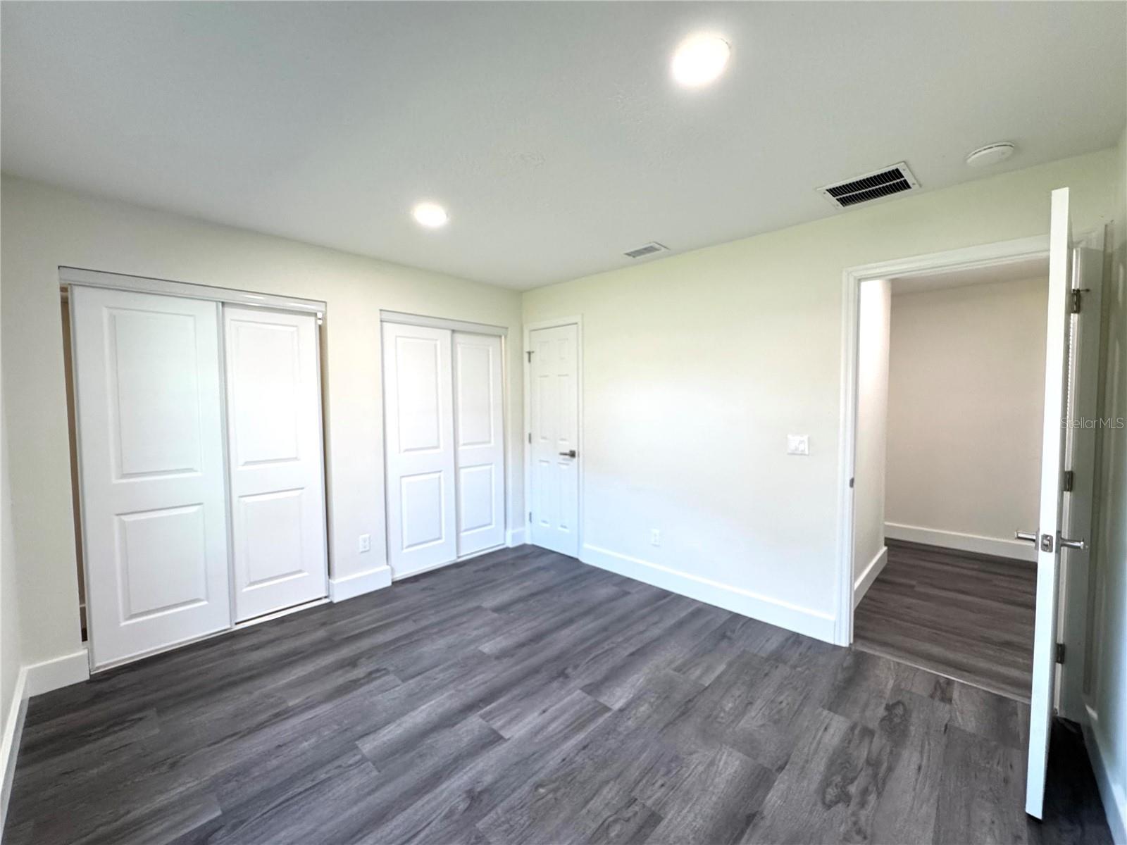 Image 34 of 43 For 9943 Bay Vista Estates Boulevard