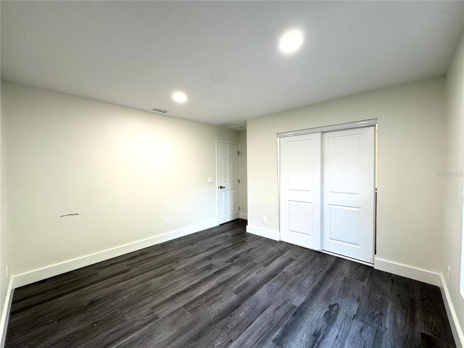 Image 36 of 43 For 9943 Bay Vista Estates Boulevard