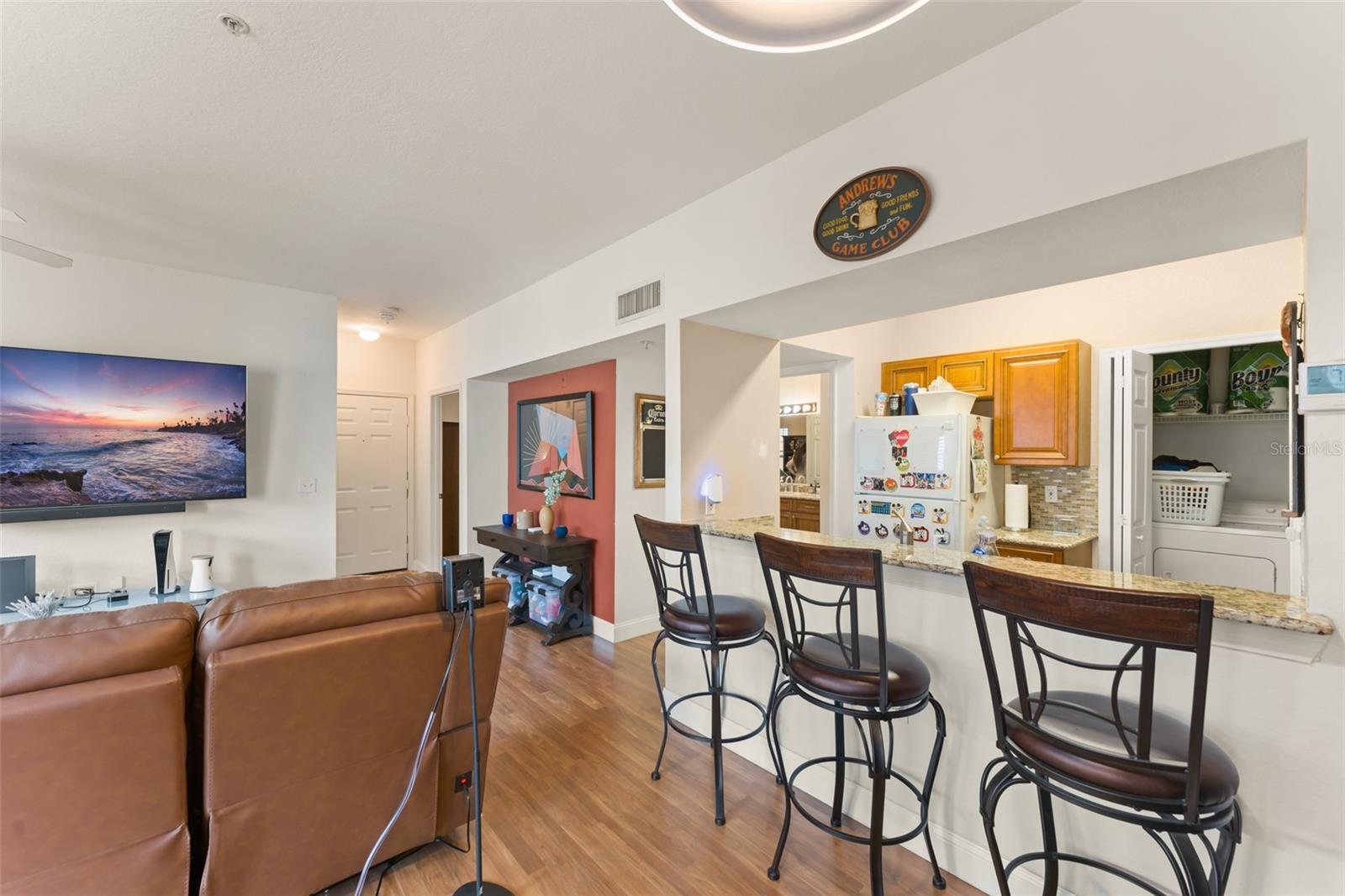 Image 11 of 20 For 5055 City Street 1626