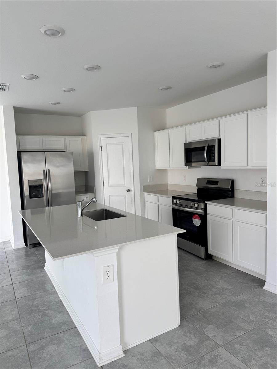 Image 4 of 6 For 1433 Austin Street Drive