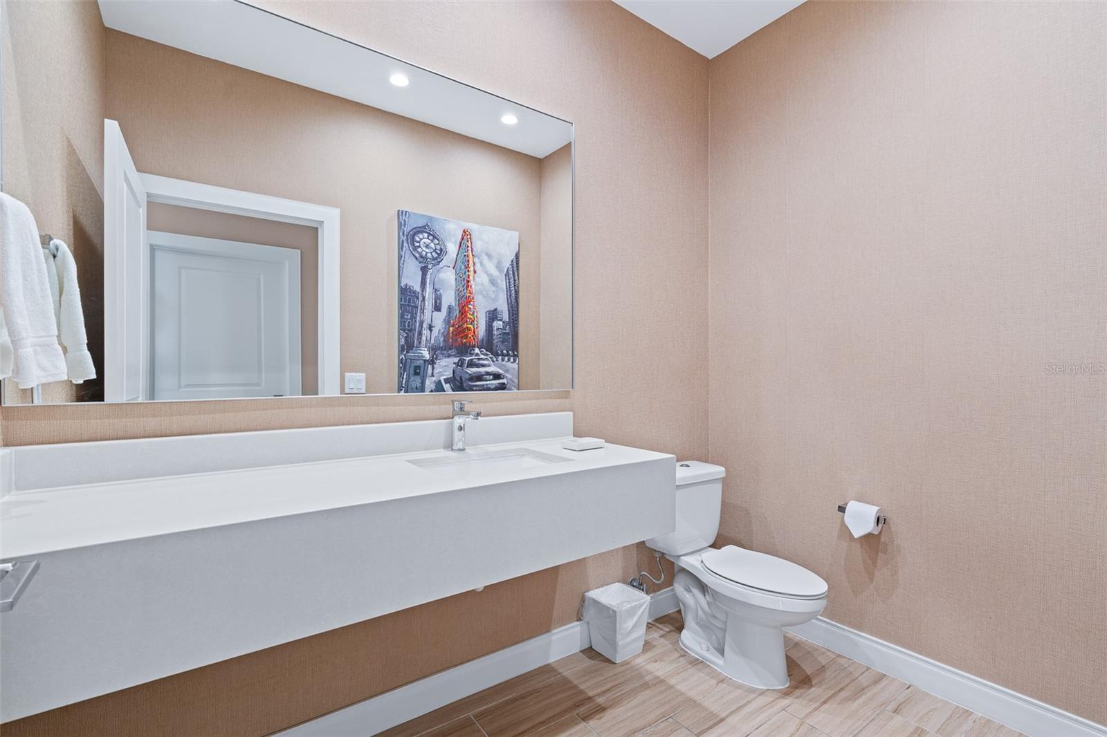 Image 30 of 49 For 7457 Bleecker Lane