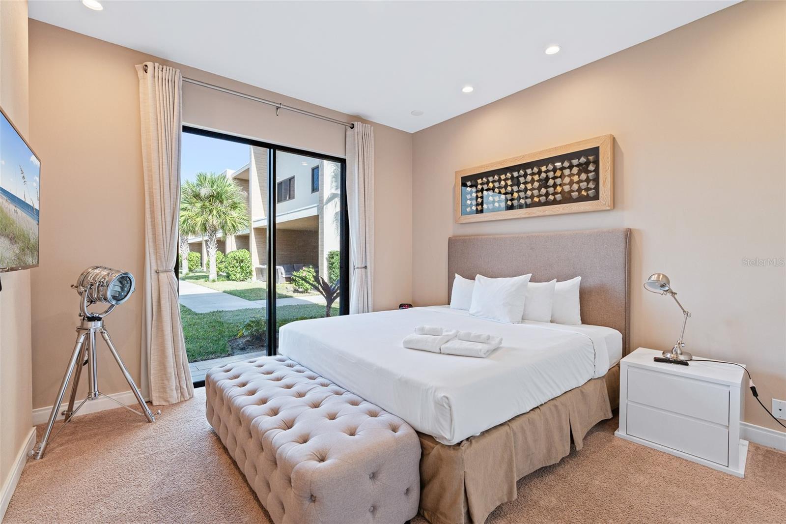 Image 35 of 49 For 7457 Bleecker Lane