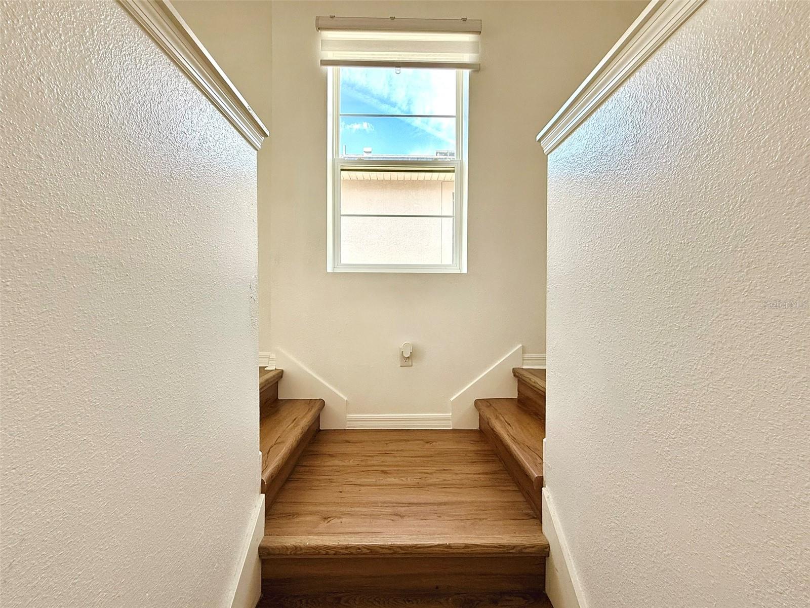 Image 18 of 43 For 2551 Avian Loop