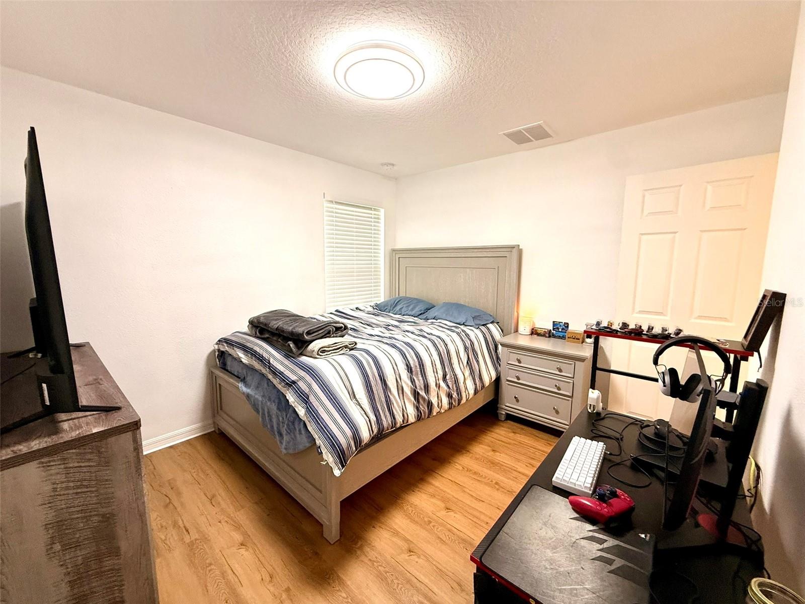 Image 31 of 43 For 2551 Avian Loop