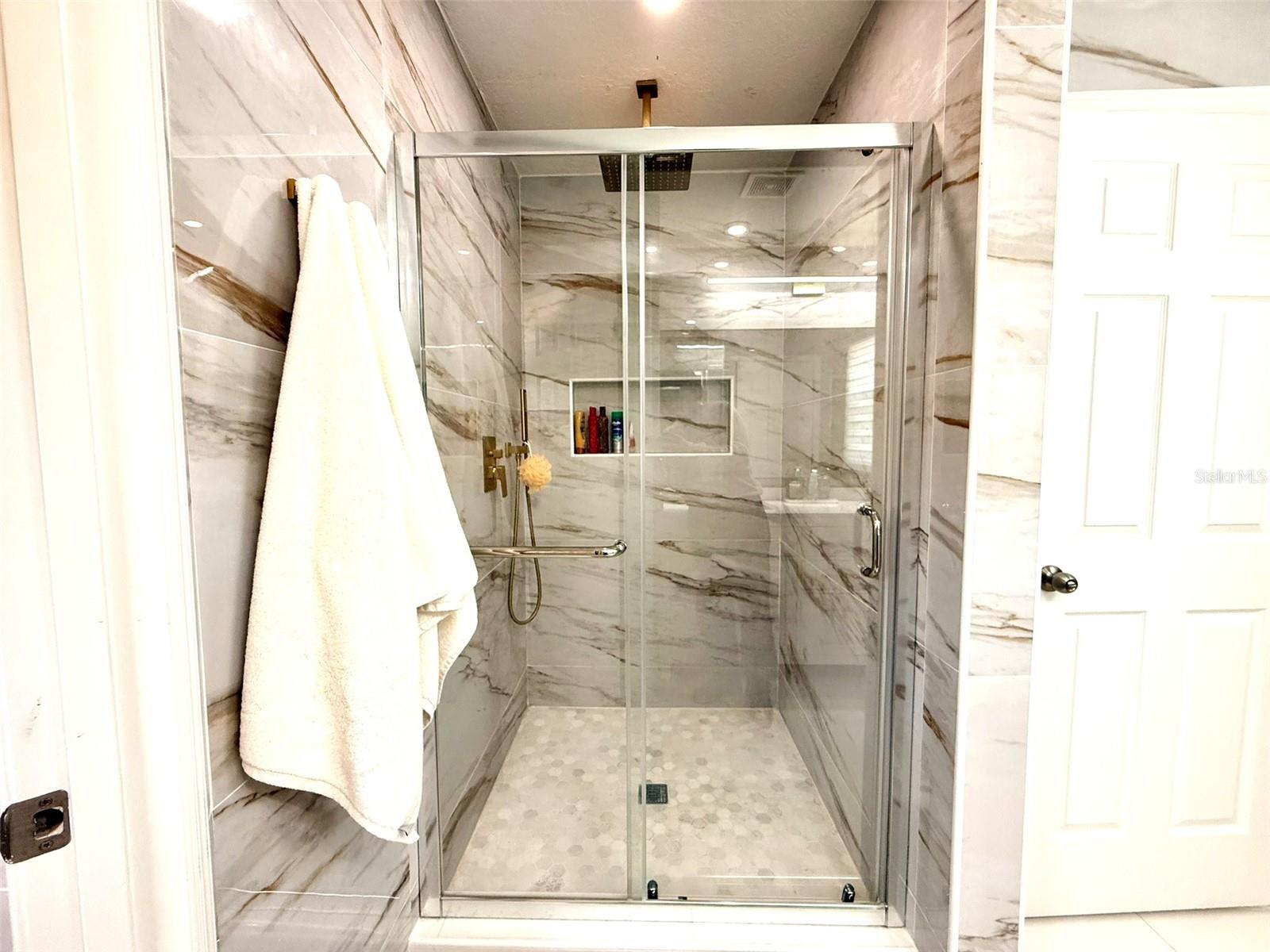 Image 35 of 43 For 2551 Avian Loop