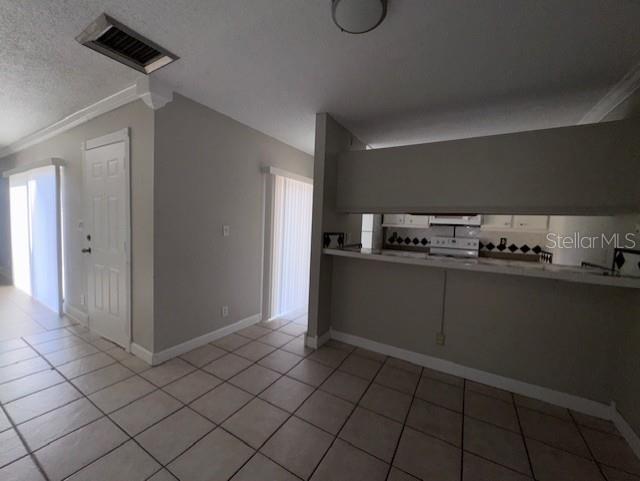 Image 9 of 17 For 5342 Bamboo Court 466