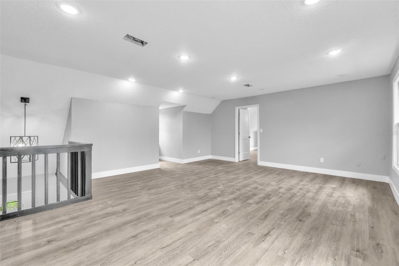 Image 17 of 30 For 2501 India Boulevard