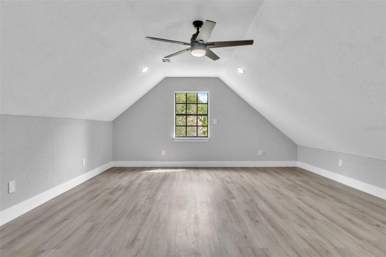 Image 18 of 30 For 2501 India Boulevard