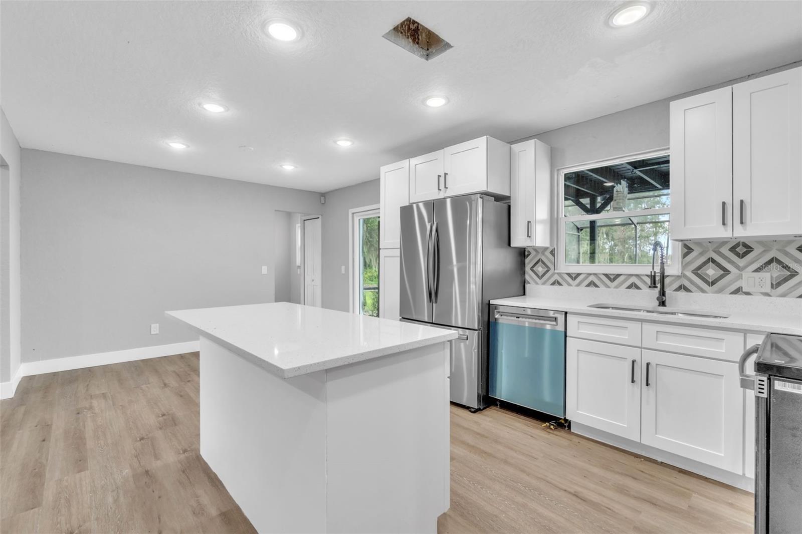 Image 8 of 30 For 2501 India Boulevard