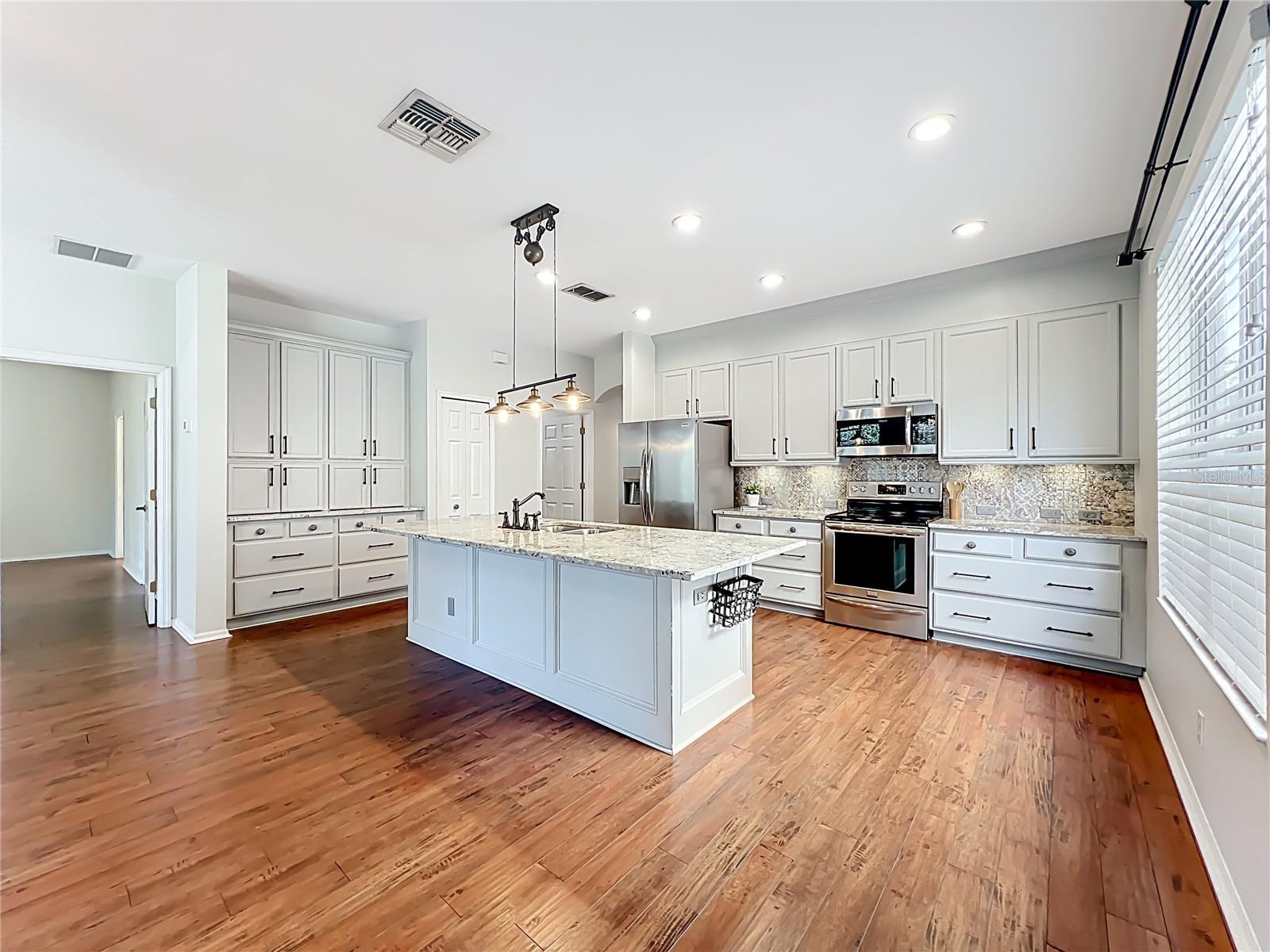 Image 17 of 82 For 4420 Cleary Way