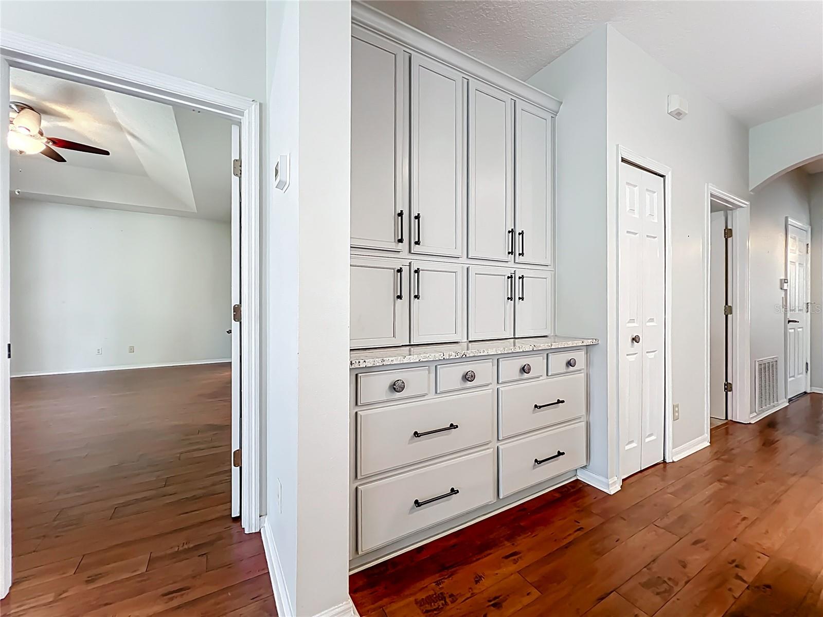 Image 20 of 82 For 4420 Cleary Way