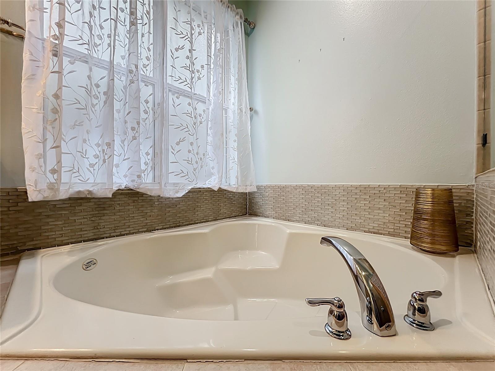 Image 34 of 82 For 4420 Cleary Way