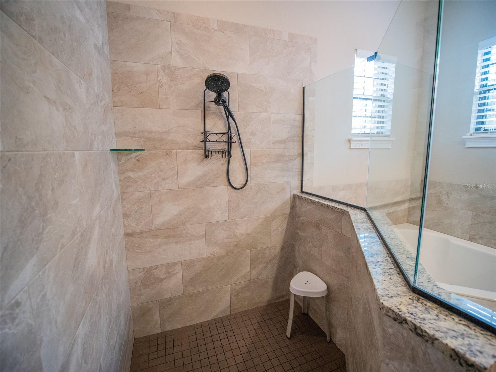 Image 24 of 41 For 1010 Marion Oaks Court