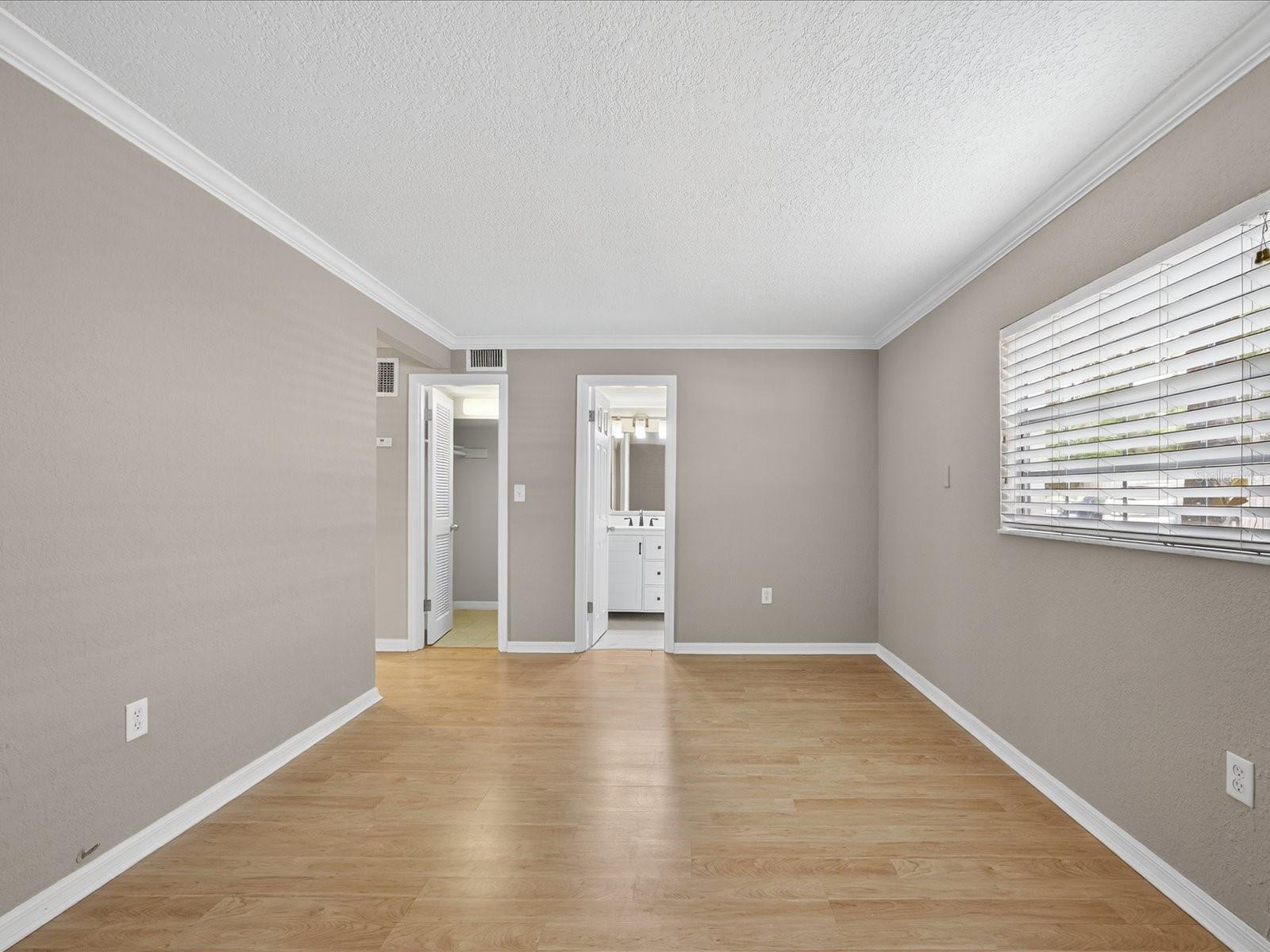 Image 13 of 25 For 2507 Central Boulevard 21