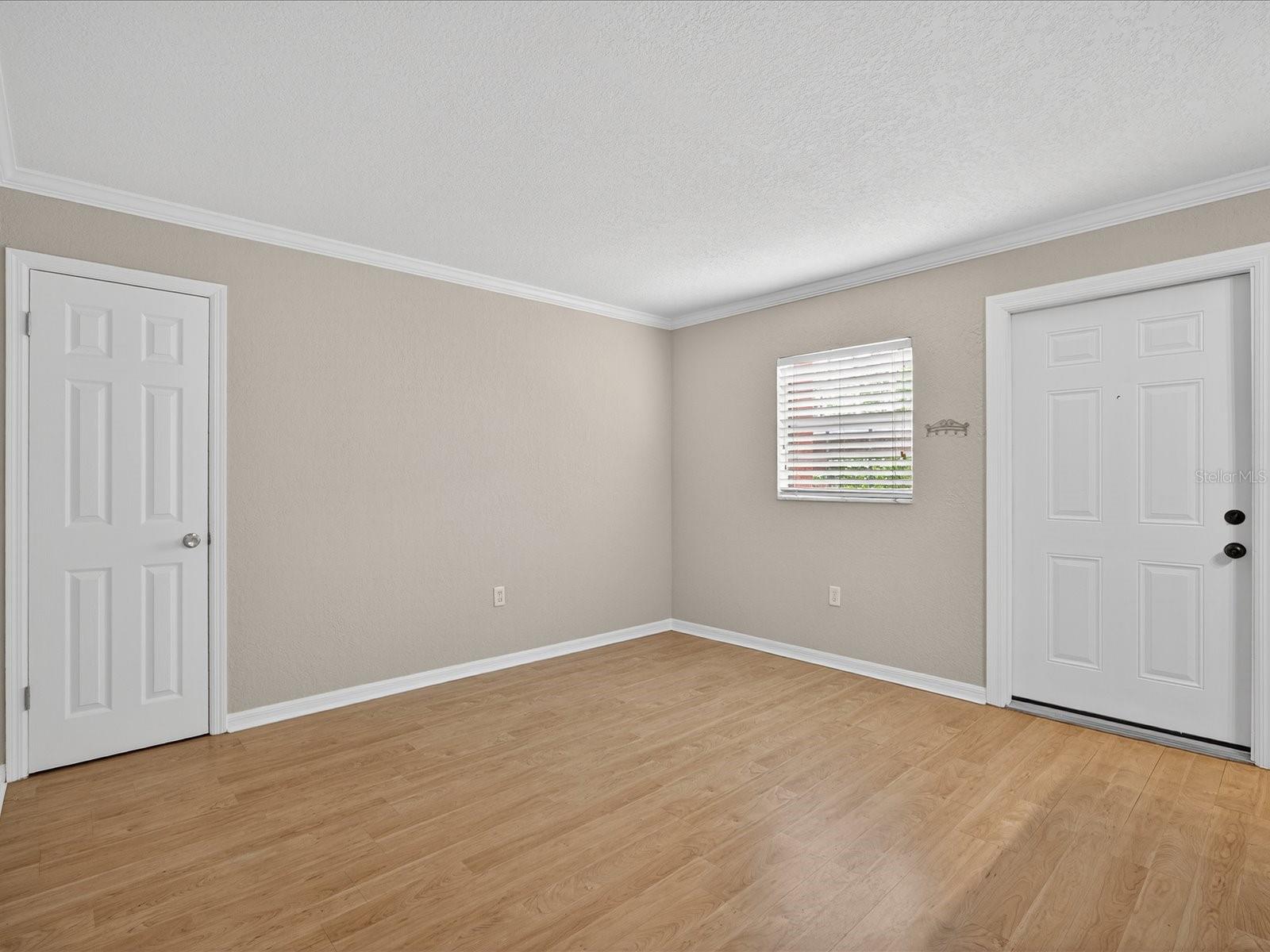 Image 5 of 25 For 2507 Central Boulevard 21