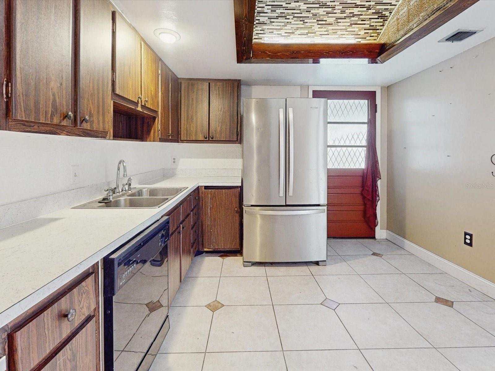 Image 11 of 31 For 156 Lago Vista Boulevard