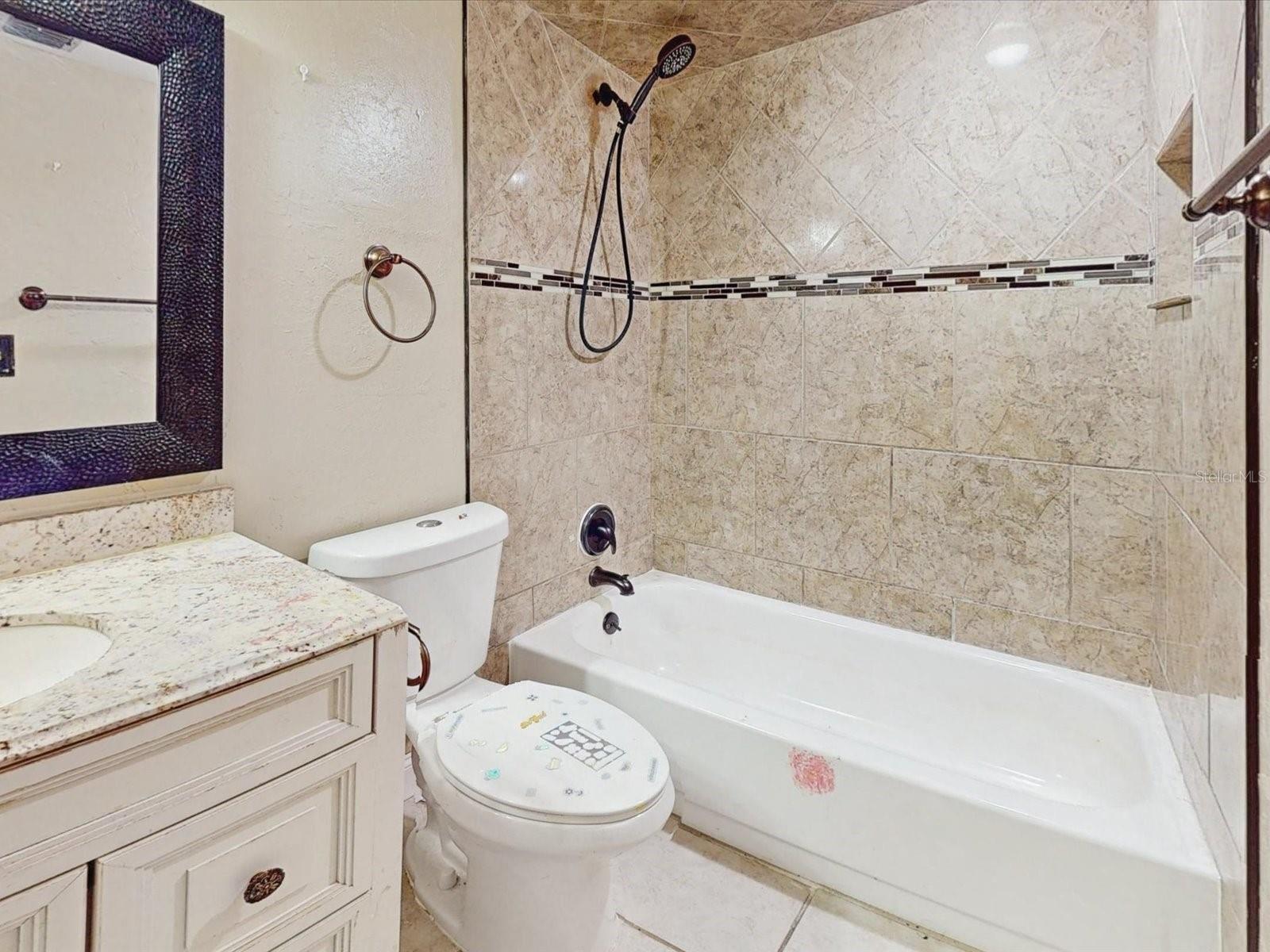 Image 22 of 31 For 156 Lago Vista Boulevard