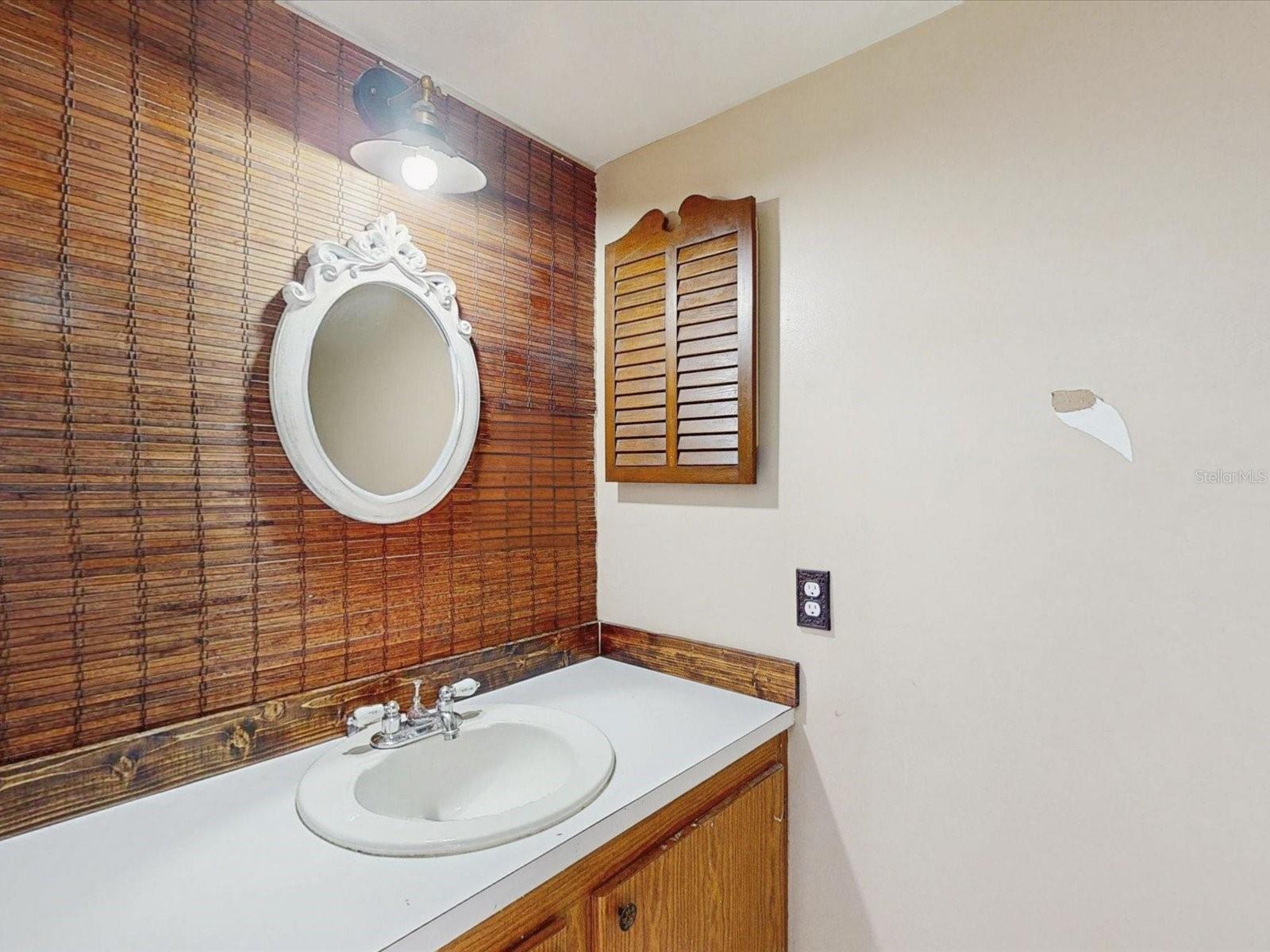 Image 7 of 31 For 156 Lago Vista Boulevard