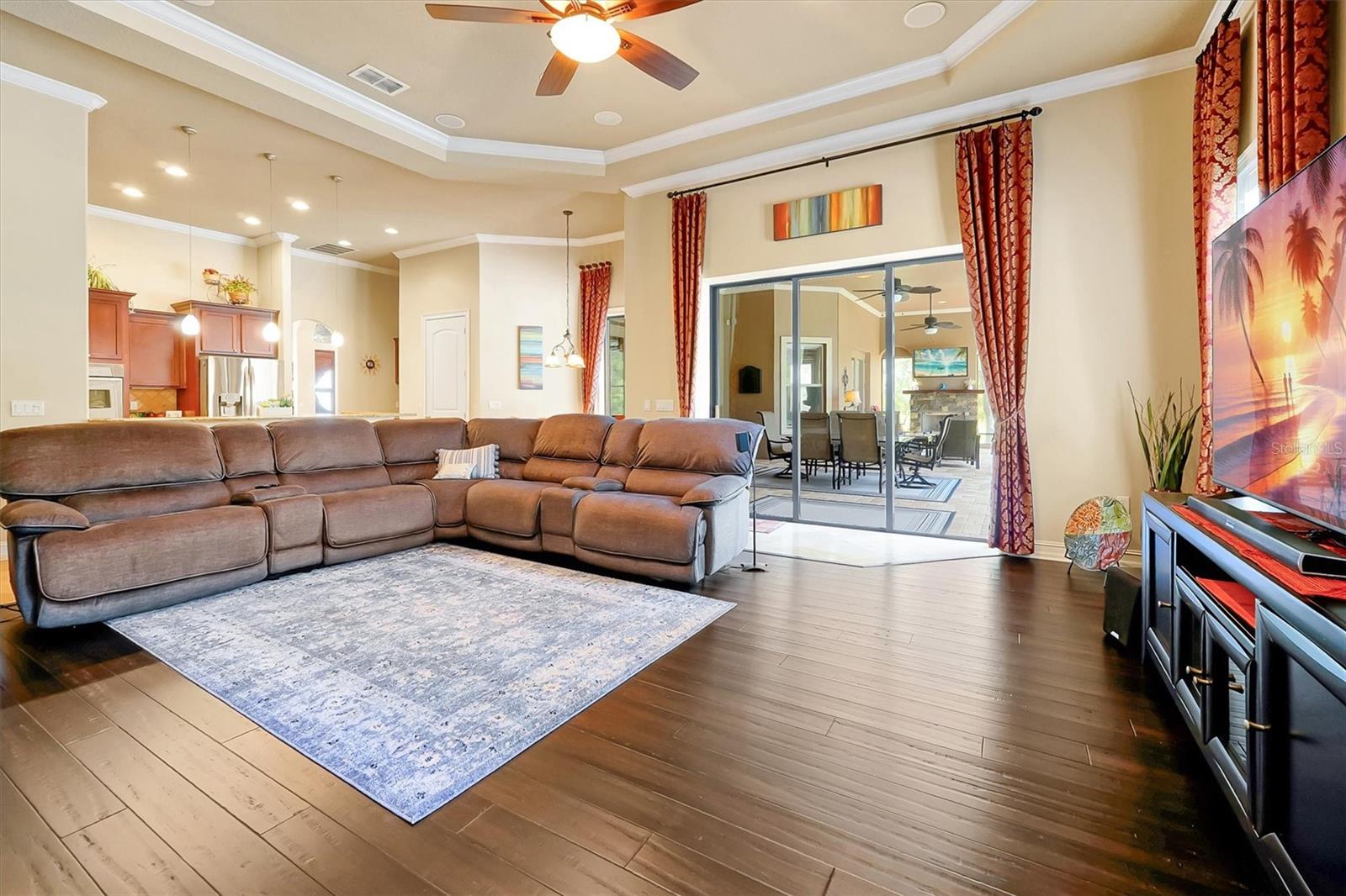 Image 20 of 68 For 12012 Rambling Oak Boulevard