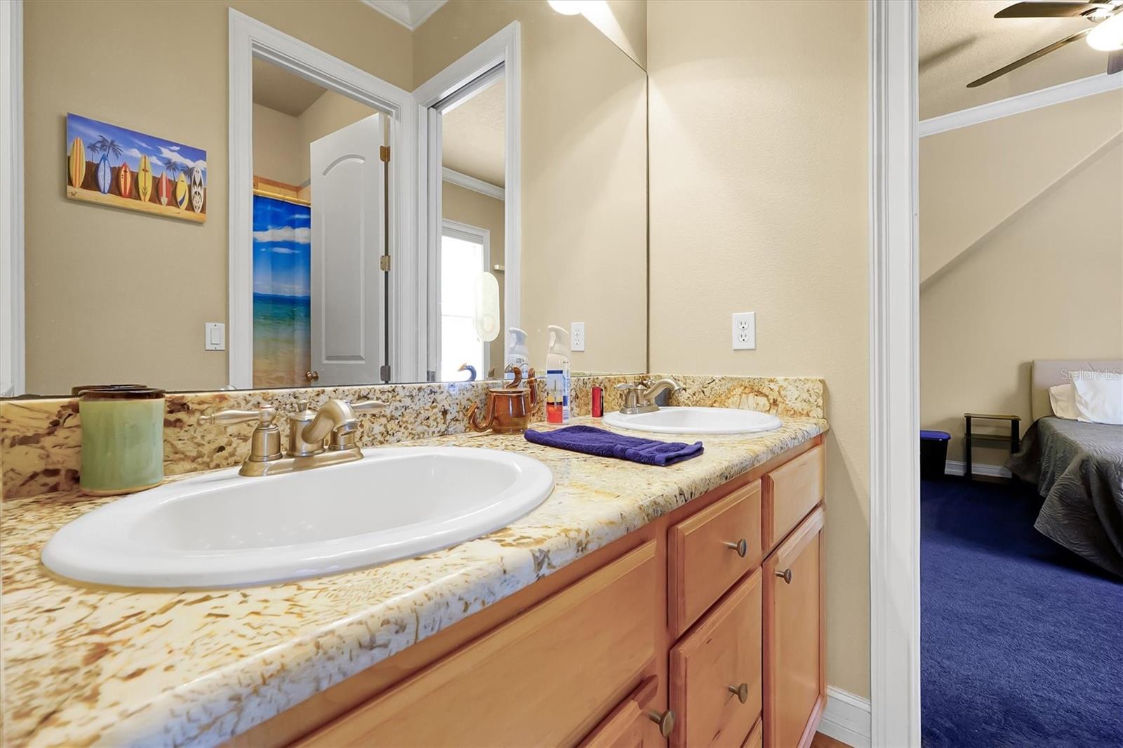 Image 32 of 68 For 12012 Rambling Oak Boulevard