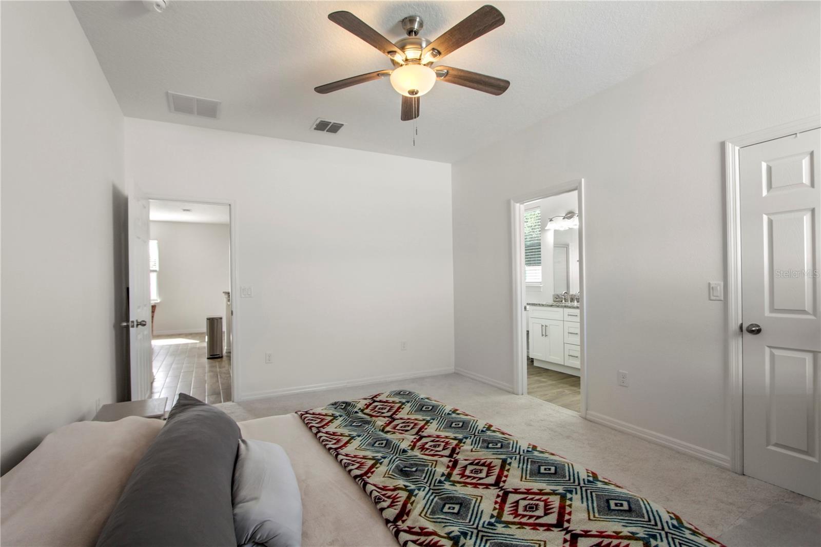 Image 16 of 35 For 142 Pineview Drive