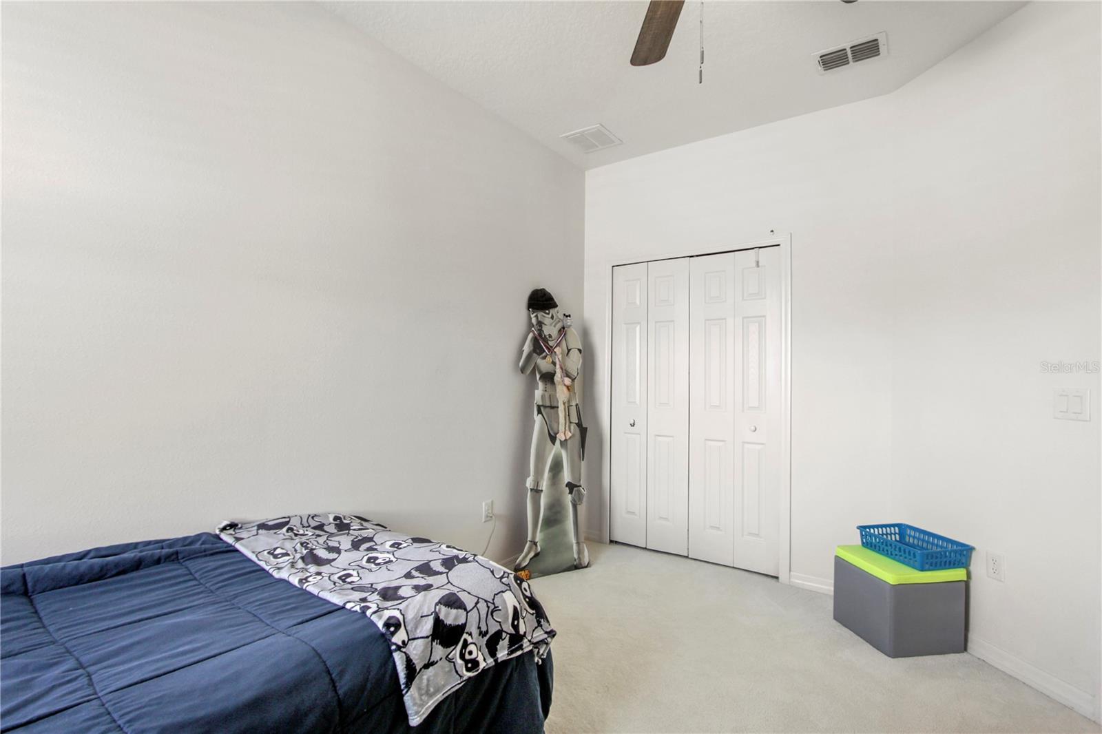 Image 18 of 35 For 142 Pineview Drive