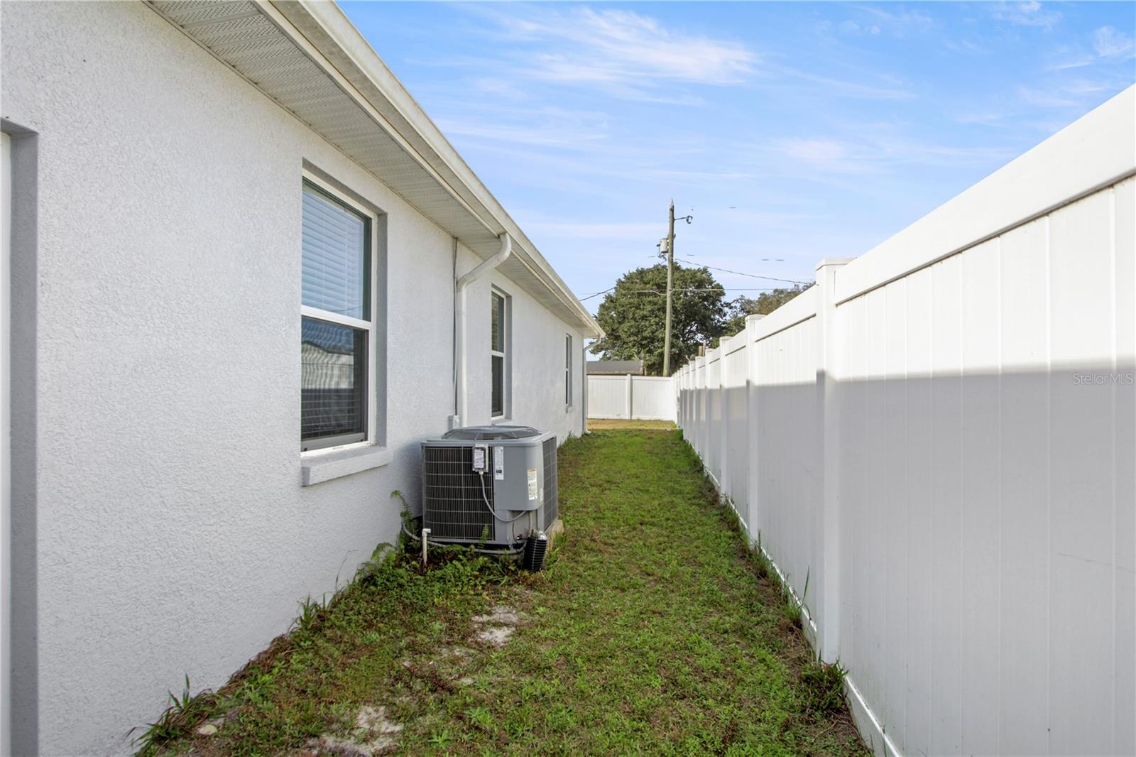 Image 27 of 35 For 142 Pineview Drive