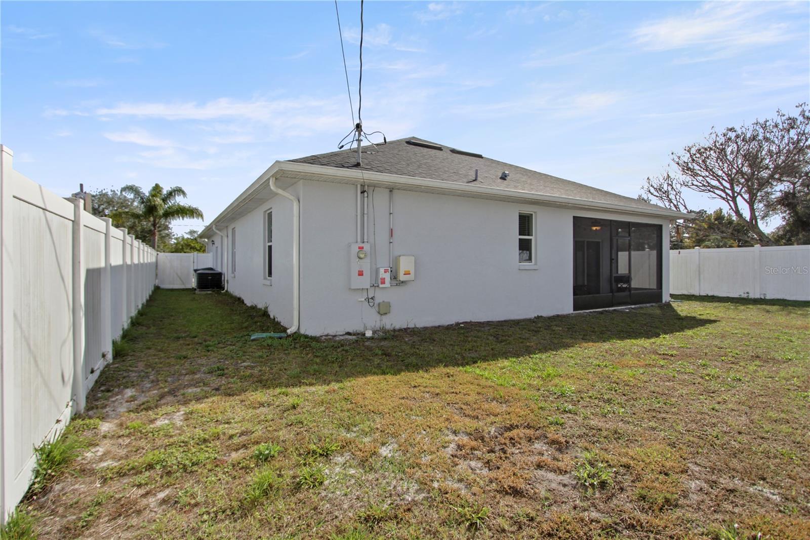 Image 28 of 35 For 142 Pineview Drive